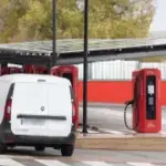 La DGT plantea un margen de gracia para la baliza V16: 