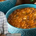 La receta de lentejas con hortalizas que José Andrés sigue preparando para su familia