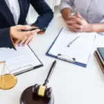 Claves del Impuesto de Sucesiones: trámites, cuánto hay que desembolsar, se puede pagar con el dinero del fallecido...