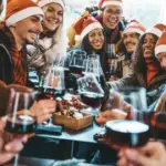 Confirmado por los abogados: ¿Te pueden despedir por liarla en la cena de empresa en Navidad?