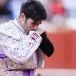 Cayetano Rivera, pillado con otra mujer: 