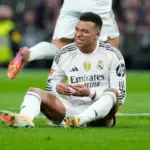 Alerta roja en el Madrid antes del City: cuatro meses para Militao, sin Camavinga y Huijsen, y con Mbappé tocado