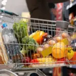 Los trucos secretos del economista Gabriel García para gastar menos en el supermercado al hacer la compra