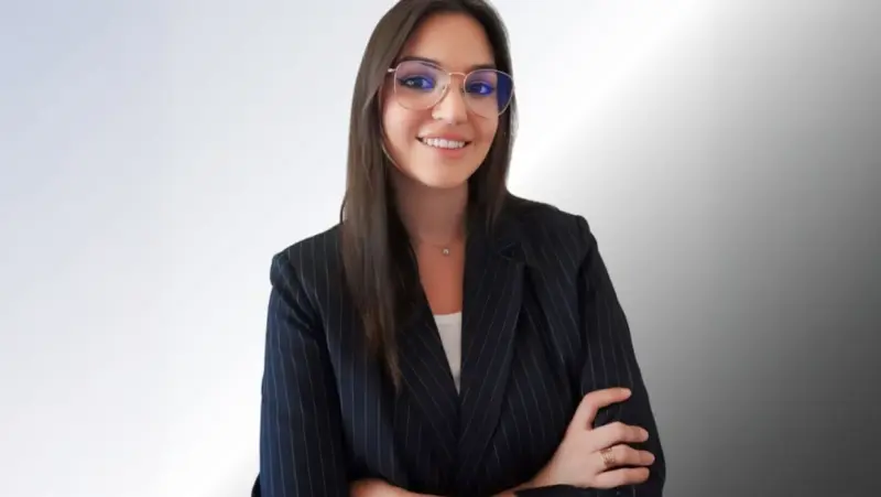 Júlia Marva, experta en finanzas, explica el truco que utilizan los concesionarios para venderte los coches que no puede